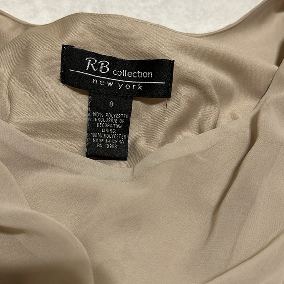 Beige fancy dress size 8 - Picture 2 of 3